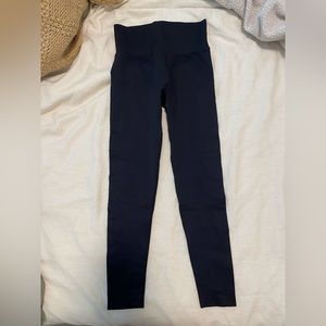 Black high waisted leggings scrunch size small